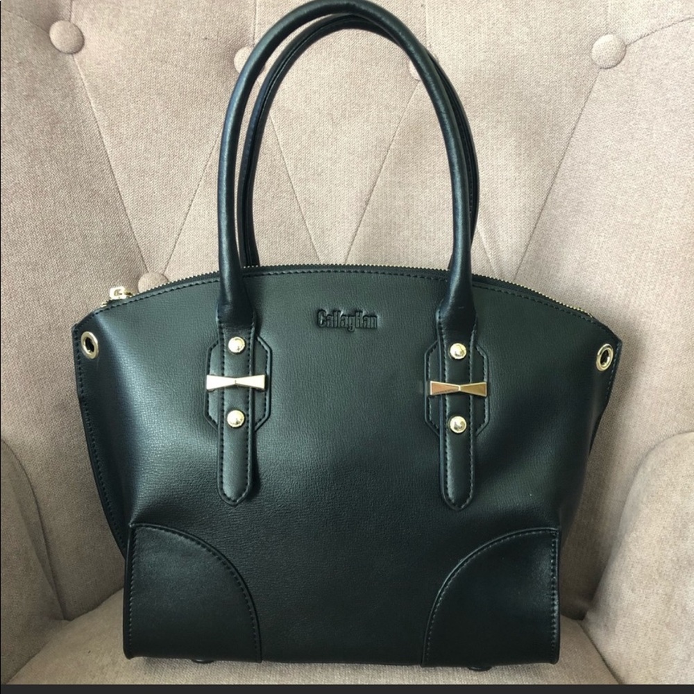 Callaghan Black Purse